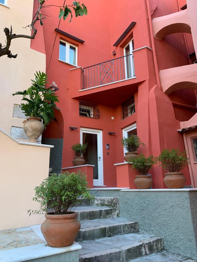Dimora Del Leone Gaeta Bed & Breakfast Exterior photo