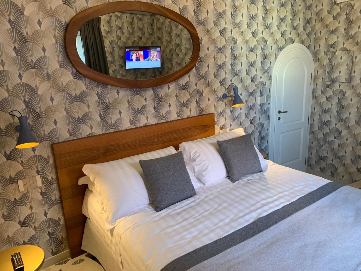 Dimora Del Leone Gaeta Bed & Breakfast Exterior photo