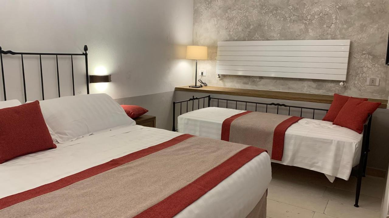 Dimora Del Leone Gaeta Bed & Breakfast Exterior photo