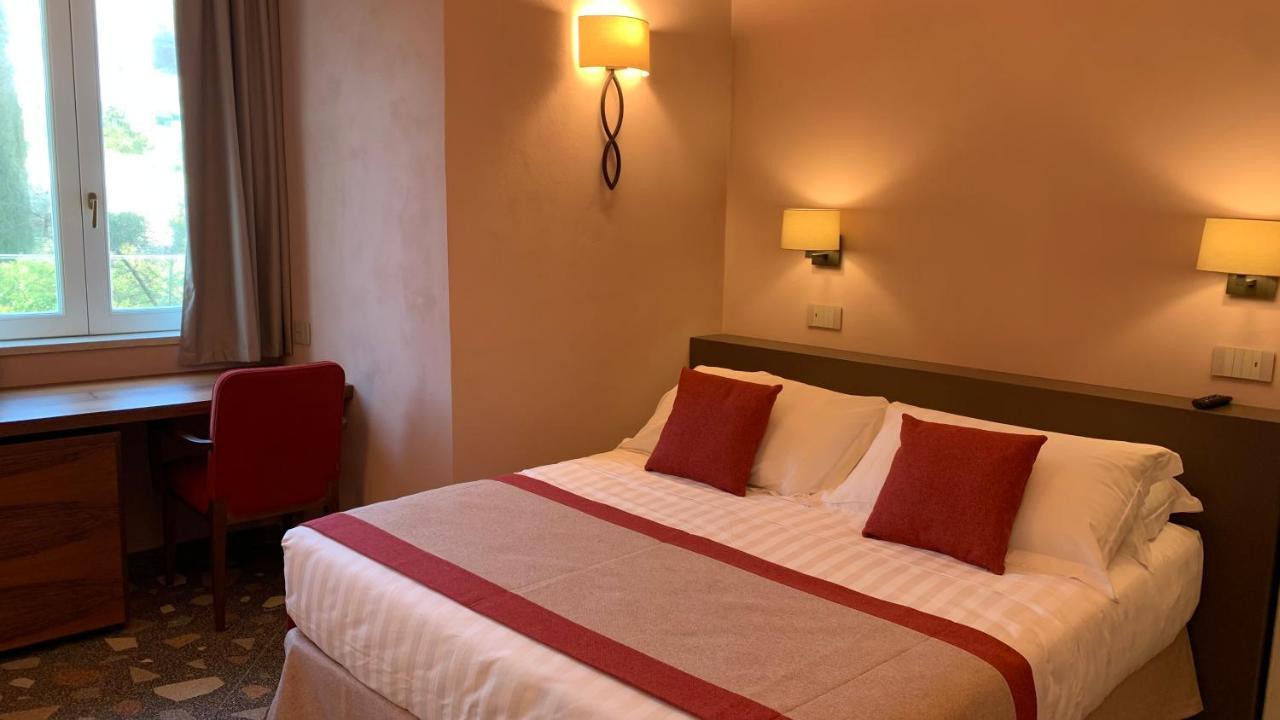 Dimora Del Leone Gaeta Bed & Breakfast Exterior photo