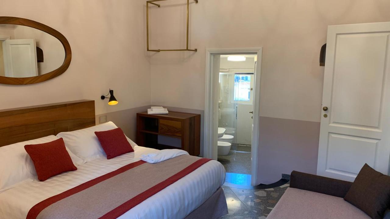 Dimora Del Leone Gaeta Bed & Breakfast Exterior photo